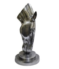 Großer Metall Pferdekopf auf