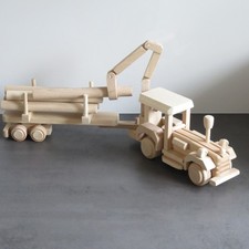 Traktor Holztransporter