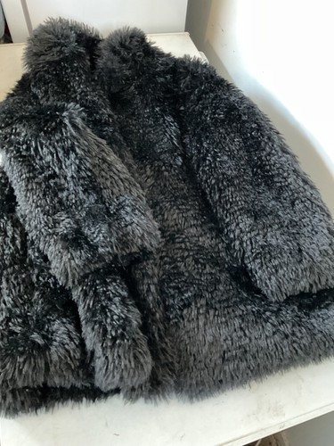 Brand new luxury black shaggy - new,