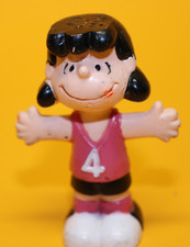 Vintage  Sammelfigur  nr E Peanuts Lucy