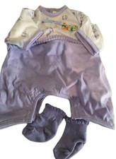 Chou Chou herziger STRAMPLER Lila Weiss inkl.  Söckchen,  für Puppen 48 cm, neu 