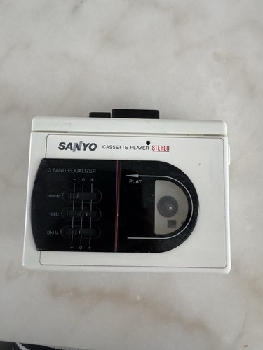 Sanyo cassette player - sanyo, stereo