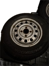 Satz Felgen Reifen 4x100