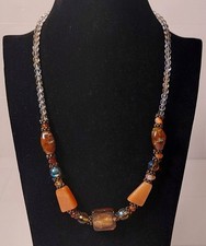 Bernsteinfarbene Kette –