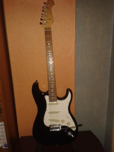Strat - &, danny)