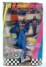 50th Anniversary Nascar Barbie Puppe / 1998, Mattel 20442, NrfB / OVP beschädigt