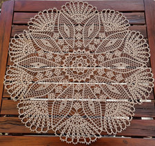 Häkeldeckchen - Handarbeit -