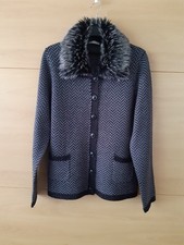 #Strickjacke Gr. M mit Kunstfellkragen. Jacquardmuster