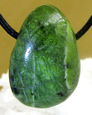 Nephrit   TROPFEN   Anhänger
