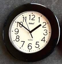 Wanduhr # Schwarz # ca. 25 cm # Quartz # Text lesen