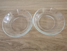 2 gut erhaltene Dessertteller aus Glas