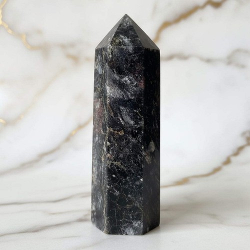 Granat obelisk 5cm - obelisk, 8,5cm