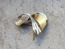 Tolle ältere vergoldete Americ Brosche Anstecknadel  4,96 g  4,4 cm