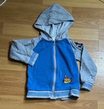 Tolle Sweatjacke in Gr. 86