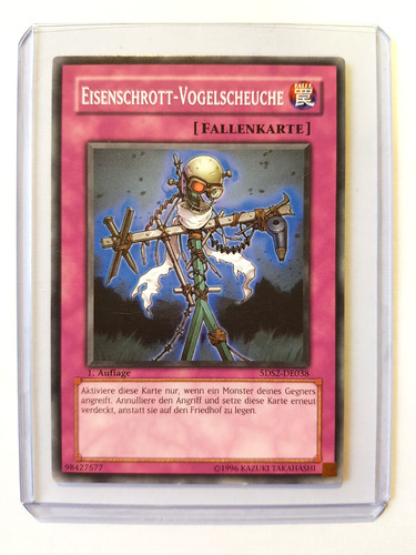 Eisenschrott-Vogelscheuche