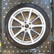 Original Audi RS4/RS5 Winterkompletträder Pirelli 235/40 R19 96V