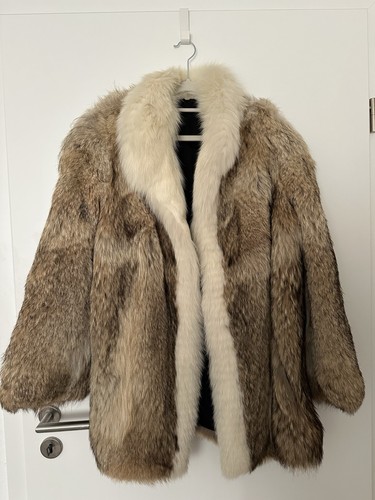 Edler wolfs pelzmantel - edler, wolfs-pelzmantel