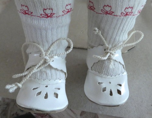 ältere puppenschuhe 7cm - puppenschuhe,