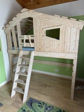 Kinder Hochbett Baumhaus Style Inkl. Matratze (90x200cm) und LED Beleuchtung