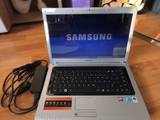 SAMSUNG R520 Windows Vista Gamer Notebook 500GB DVD-RW 4GB Laptop HDMI VGA 15,6"