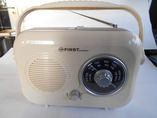 Tzs first austria kofferradio - austria,