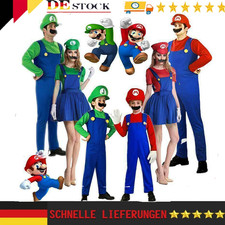 Super Mario Luigi Cosplay