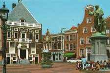 Farb AK Haarlem - Grote Markt - Auto - Oldtimer - DAF 55 Coupe - Opel Rekord A