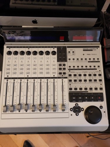 Mackie control universal pro - mackie,