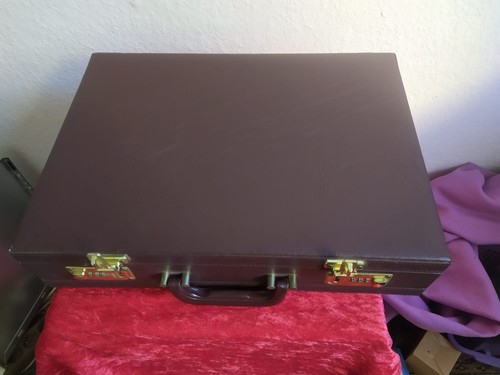 Klassischer aktenkoffer - klassischer,
