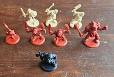 Die Legende des Sagor Parker Ersatzteile 8 Figuren Zwerg Monster wie neu