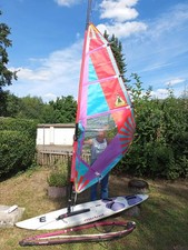 Surfbrett  Stinger Mistral mit Mast  +  7 Segeln + 2 Gabelbäume + Zubehör