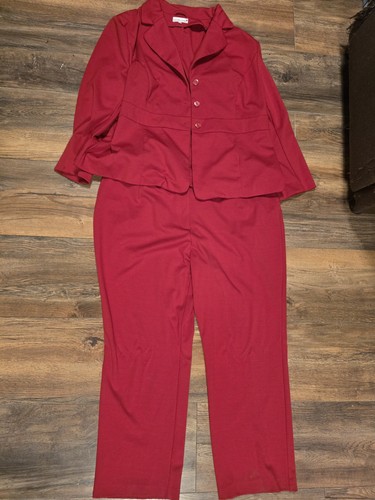 Eleganter roter hosenanzug - eleganter,