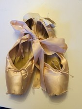 Ballettschuhe Ballett Spitzenschuhe Grishko Gr. 6 XXX zertanzt/ Deko/ Anfänger