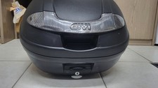 Givi Topcase mit Bodenplatte für Roller