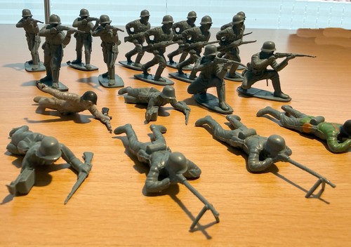 Kunststofffiguren - , (soldaten)