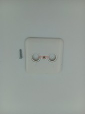 GIRA altes Standard Flächenprogramm 2 Loch SAT-Abdeckung Typ 827 reinweiß (151)