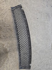 GITTER MITTE BMW 3er E46 COUPE Frontstoßstange Ziergitter Grill Einsatz  7065469