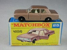 25d Ford Cortina - 31535 Matchbox Regular Wheels