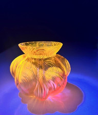 Kralik yellow iridescent art - yellow,