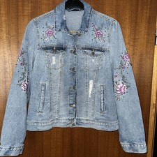 Janina Jeansjacke destroyed