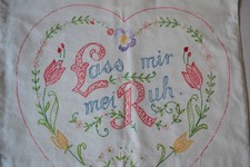 alter Kissenbezug m. Spruch Herz gestickt Handarbeit 40 x 46 cm Vintage Deko
