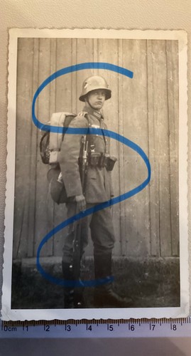 Portrait soldat mit voller - portrait,