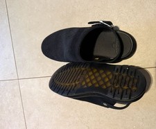 Dr. Martens Hausschuhe