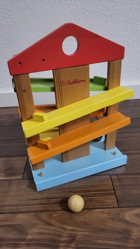 Kugelbahn mit glocke und - kugelbahn,