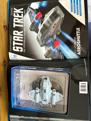 Star trek uss voyager - trek,
