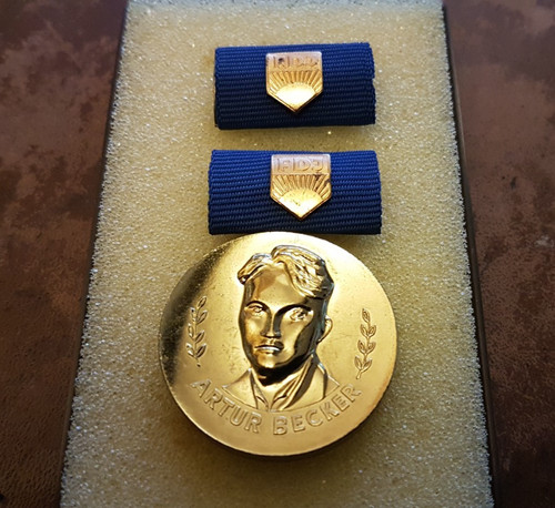 Artur becker medaille - artur,