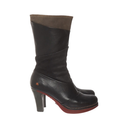 The art company stiefel - the,
