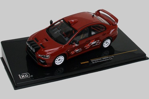 Ixo mitsubishi lancer evo - 1:43,