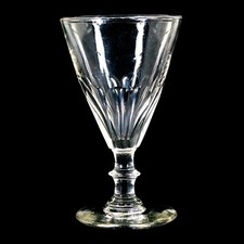 Großer Spitzkelch mit Bogenfacetten & gedrückten Nodus, Mitte des 19.Jh.