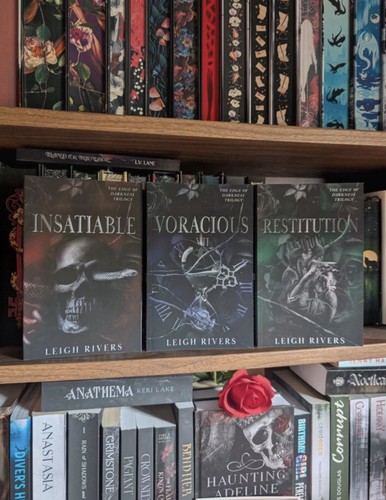 Oop original covers edge - edge, of